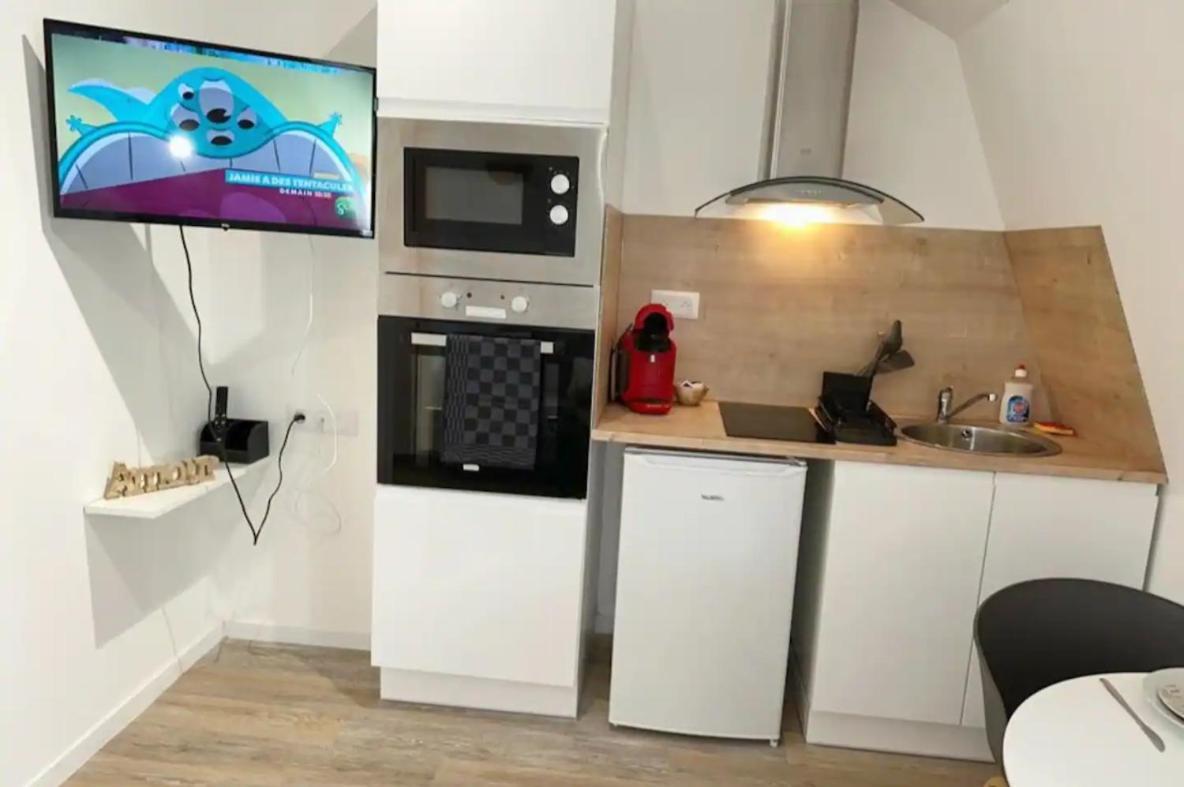 Lerelaisdodile Cambrai - Hyper Centre - Free Wifi Apartment ภายนอก รูปภาพ